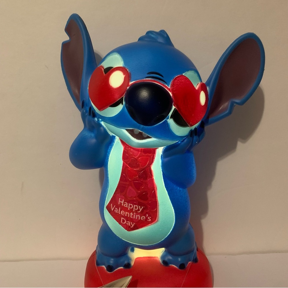 ❌❌NWT. DISNEY Stitch 12” Light Up Blow Mold - Picture 4 of 10